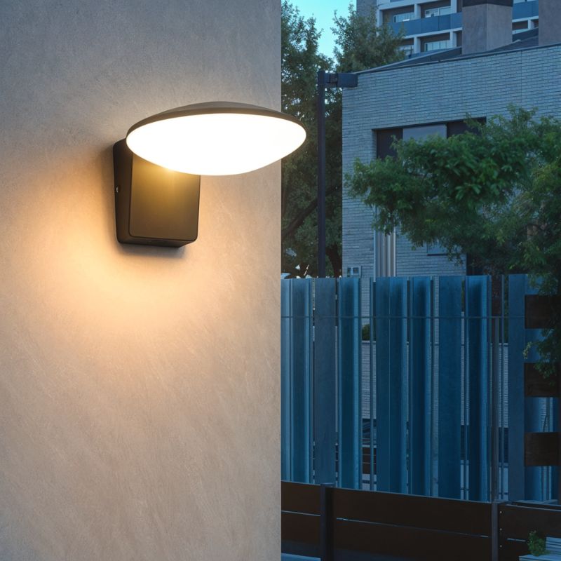 Aruj Outdoor Wall Lamp