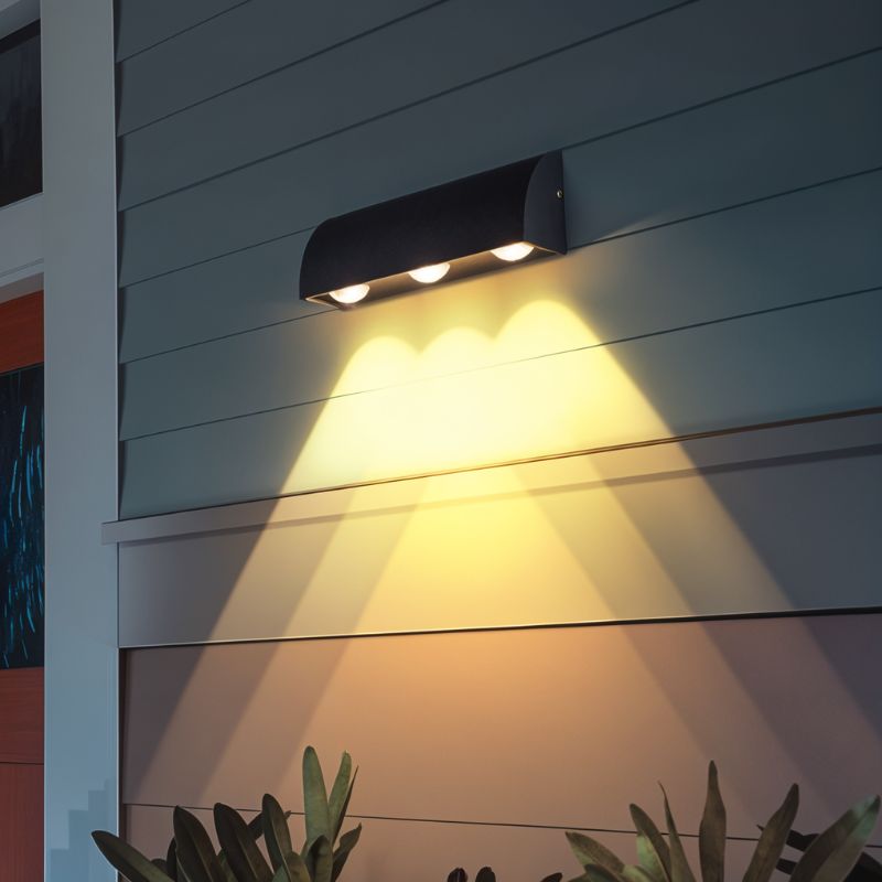 Elaxi Outdoor Wall Lamp