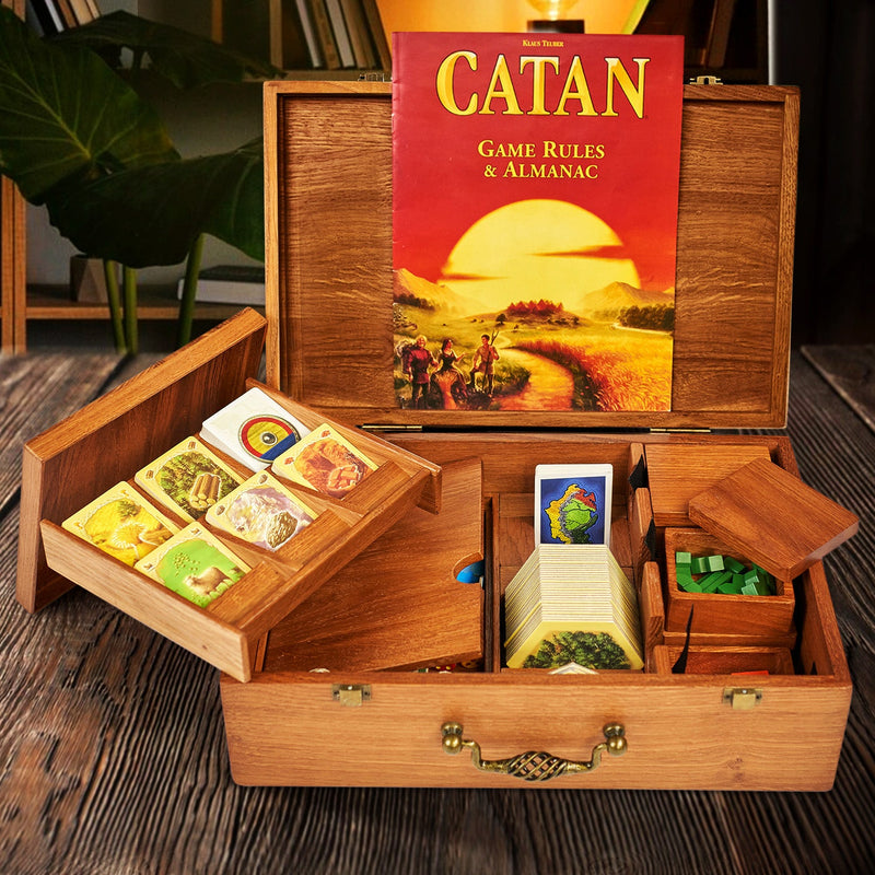 Organizer made of natural wood for the board game colonizers (Settlers of Catan)