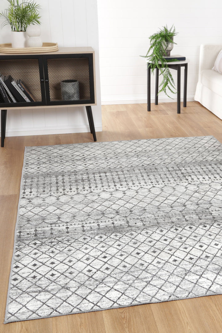 Andre Machine Washable in Grey Rug