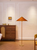 9602 Floor Lamp