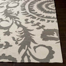 IJpelaar Traditional Gray/Ivory Area Rug