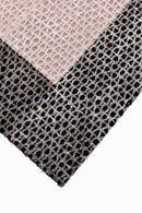 AMANDA BORDER – Sculpted Shearling Rug in Oversized Format