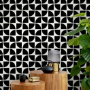 Geometric Wallpaper with a Bold Quarter-Circle Motif in Black and White - B795