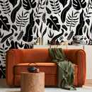 Botanical Wallpaper Featuring a Bold Tropical Leaf Motif in Black and White - C261
