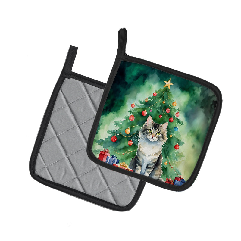 La Perm Cat By the Christmas Tree Pair of Pot Holders