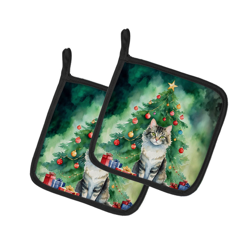 La Perm Cat By the Christmas Tree Pair of Pot Holders