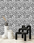 Black Water Colored Spots Wallpaper