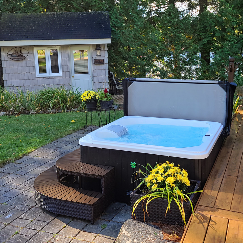 Gander 4-Person 15-Jet Portable Hot Tub