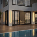 Svelte Outdoor Linear Lamp