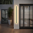 Svelte Outdoor Linear Lamp