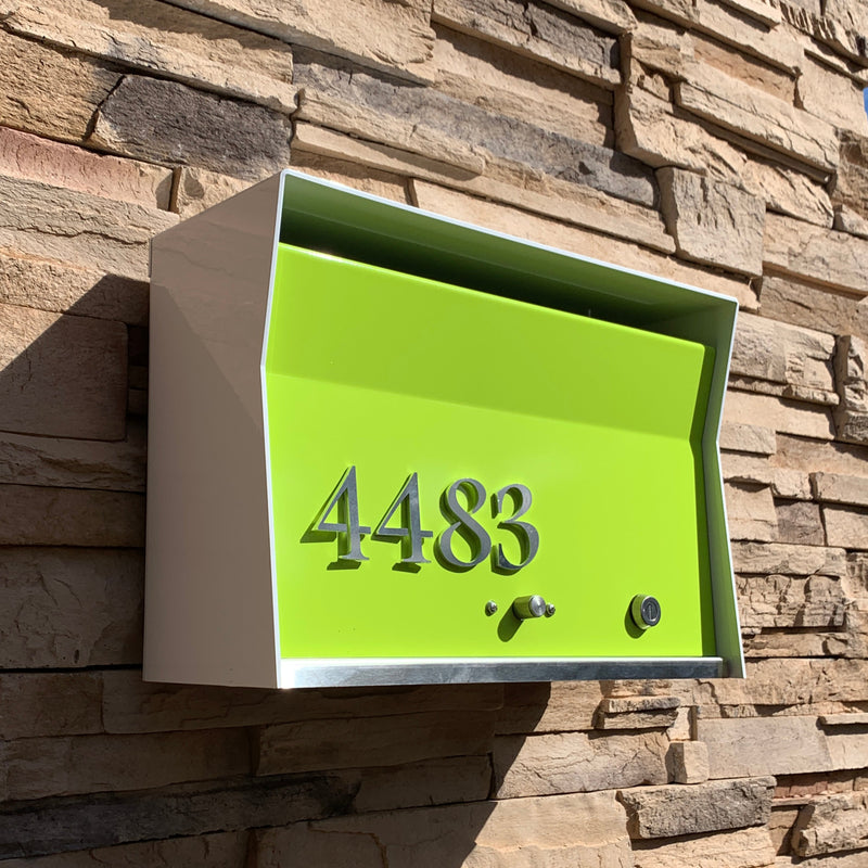 RetroBox Locking Wall Mount Mailbox in ARCTIC WHITE