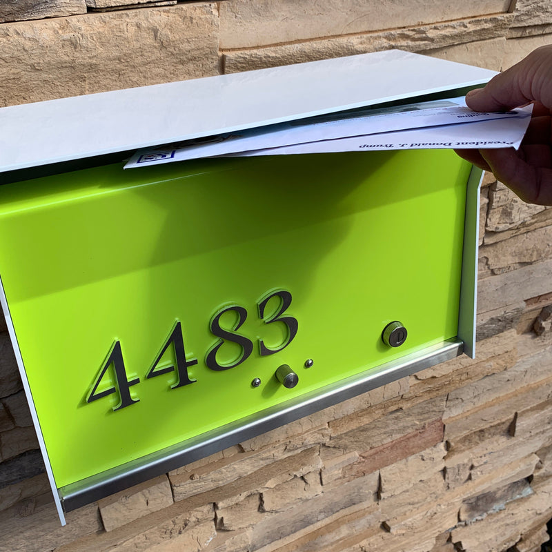 RetroBox Locking Wall Mount Mailbox in ARCTIC WHITE