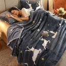 DecorBites™ Cozy Checkered Fleece Blanket for All Seasons