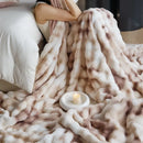 DecorBites™ Cozy Fleece Throws - Soft Plaid Blankets for Warmth and Comfort