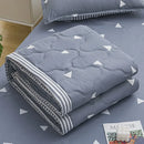 DecorBites™ Daisy Print Quilt for Spring Summer, Queen Size, Mechanical Wash, Comfortable Blanket