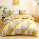 DecorBites™ Geometric Triangle Block Print Bedding Set with 2 Pillowcases for Queen/King Double Bed