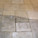 Stone-eez 2 Bottle Kit with Free Stand-Up Grout Brush