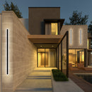 Svelte Outdoor Linear Lamp