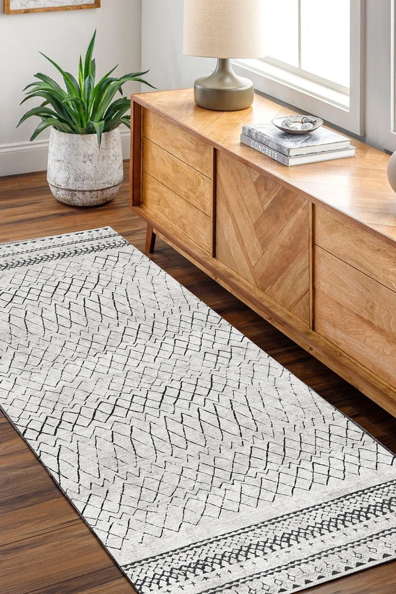 Alma Scandi Moroccan in Silver : Runner Rug