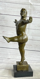 Fernando Botero Nude Girl Kicking Bronze Metal Statue Sculpture Modern Art 17" x 11"