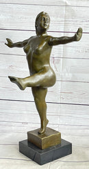 Fernando Botero Nude Girl Kicking Bronze Metal Statue Sculpture Modern Art 17" x 11"