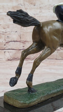 JOCKEY RIDING HORSE BRONZE STATUE FIGURE FIGURIN HOT CAST MARBLE BASE SCULPTURE
