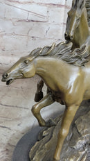 Bronze Marble Statue Wild Horse Galloping Mustang Ranch Hot Cast Marble Figurine