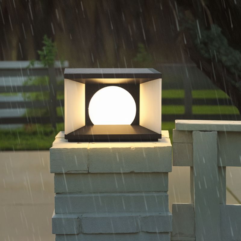 Alethea Outdoor Garden Lamp