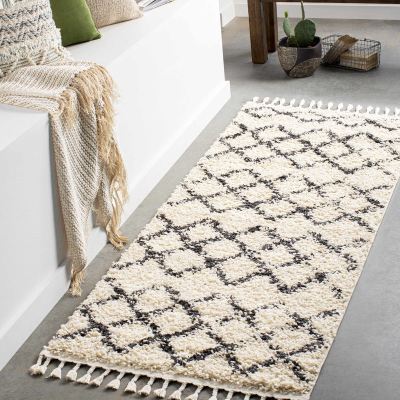 Wallagrass Beige/Black Trellis Tassel Shag