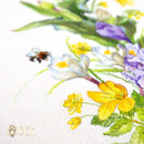 Brave Bumblebee 1015 Counted Cross Stitch Kit