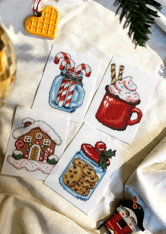 "Christmas Sweets" 119CS Counted Cross-Stitch Kit