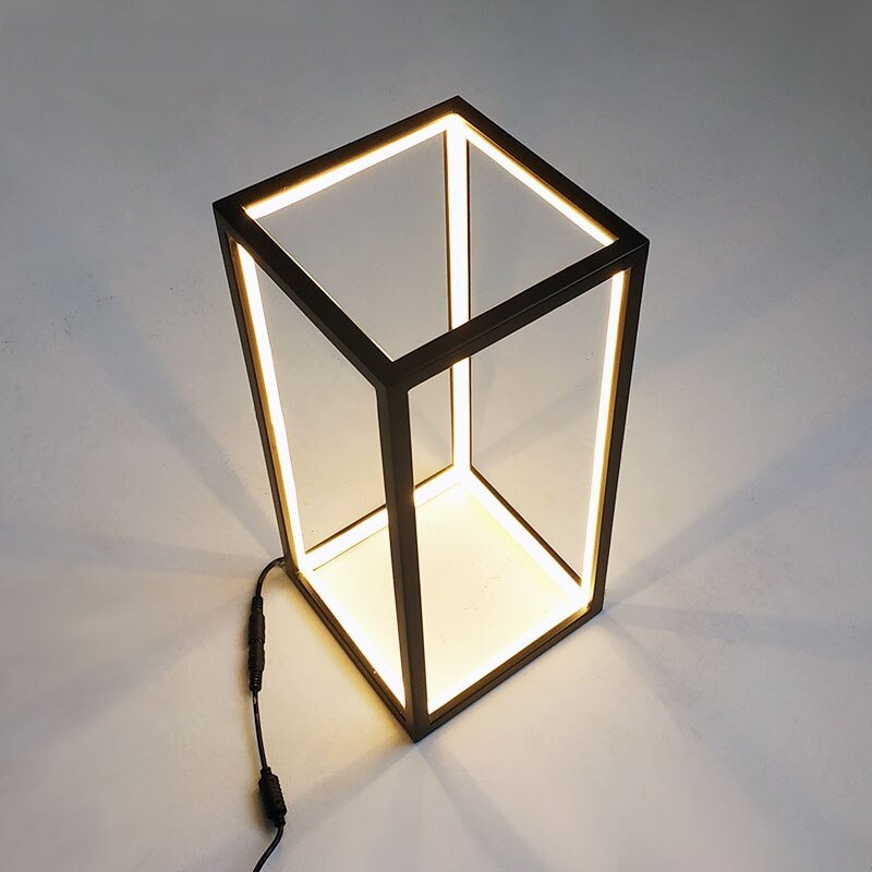 Cubiform Table Lamp