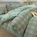 DecorBites™ Cozy Nordic Plaid Bedding Set - Queen/King Size
