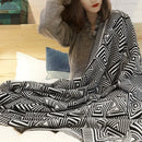 Decorbites geometric tassel blanket black & cream living room throw