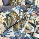 DecorBites™ Luxury Flamingo Leaf Bedding Set - Queen/King Size