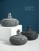 DecorBites™ Cement Astronaut Ashtray with Lid - High Temperature Resistant Cigar Ashtray