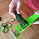Green plastic 2-in-1 peeler slicer – kitchen carrot round cutter