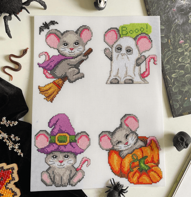 "Halloween Mouses" 102CS Counted Cross-Stitch Kit