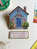 Home P-492 / SR-492 Plastic Canvas Counted Cross Stitch Kit