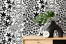 Floral Wallpaper Featuring Hand-Drawn Blooms in Black and White - D165