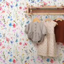 Floral Wallpaper featuring Delicate Watercolor Blooms in Pink, Blue, and Purple - B383