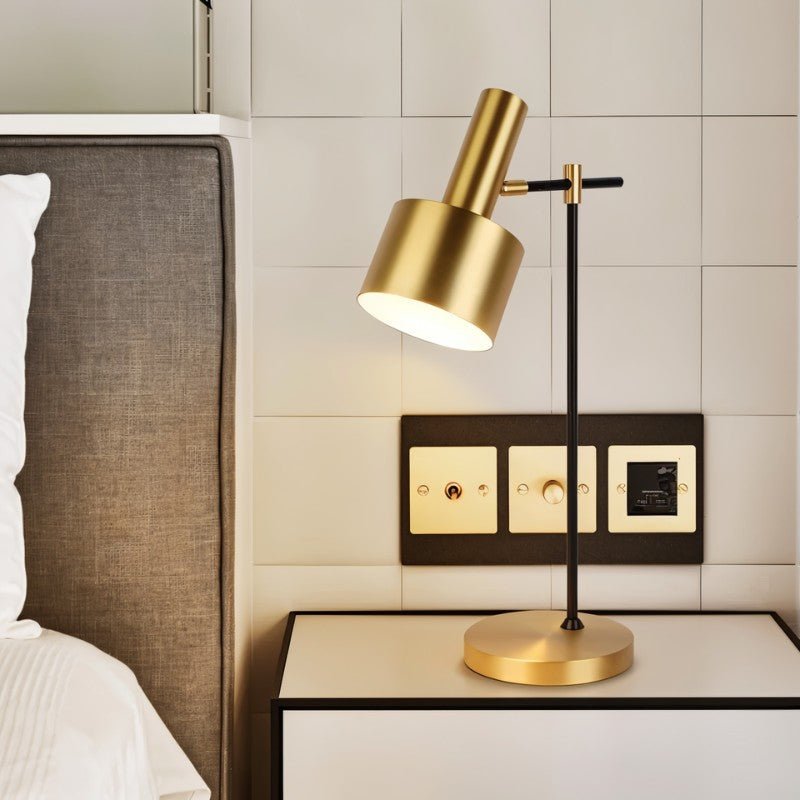 Kurni Table Lamp