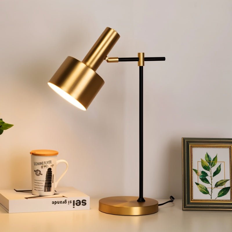 Kurni Table Lamp