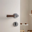 Manus Handle and Lock