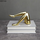 Modern gilded lips and leg resin figurines living room sculpture