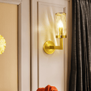 Wynlo Wall Lamp