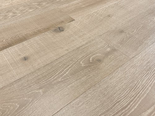 Engineered Hardwood White Oak 7.5" Wide, 74.41 RL, 5/8" Thick Copacobana Kuta - Mazzia Collection product shot tile view 4