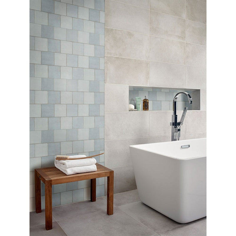 Renzo sky 5x5 glossy ceramic blue wall tile NRENSKY5X5 product shot bath view