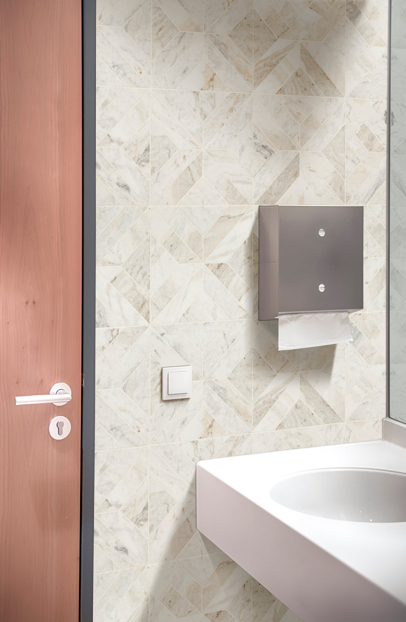 Arabescato Venato White 12"x12" Honed Mosaic Marble Floor And Wall Tile room shot bathroom view 2